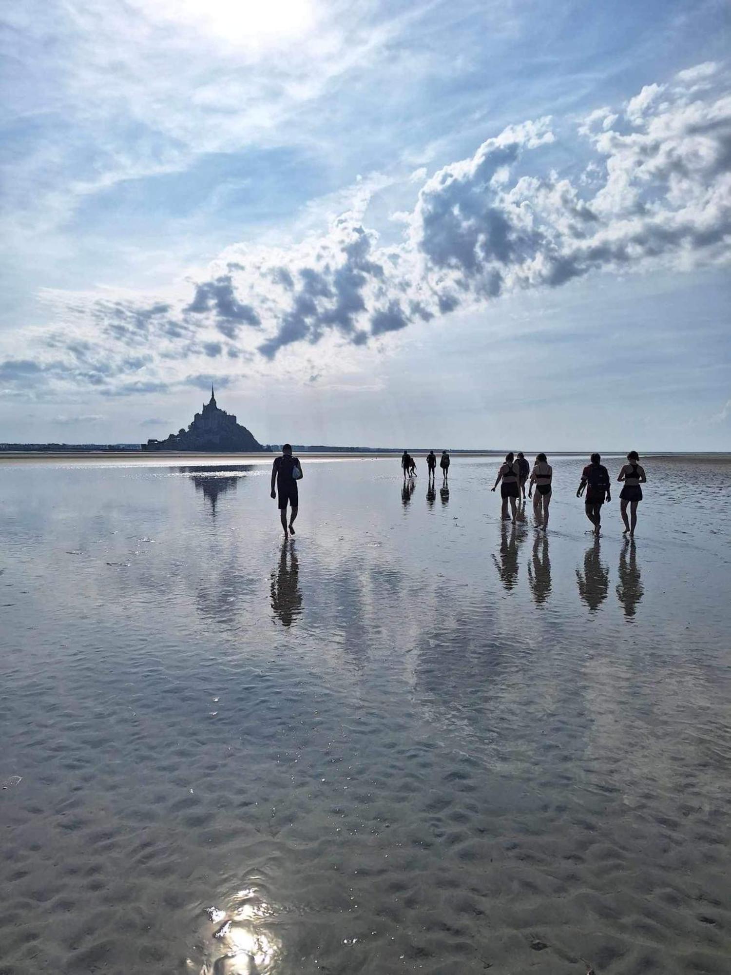 Sunset Family Guesthouse Mont Saint Michel Céaux Esterno foto